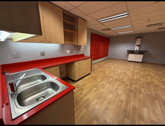 688M² OFFICE TO LET IN PARKTOWN